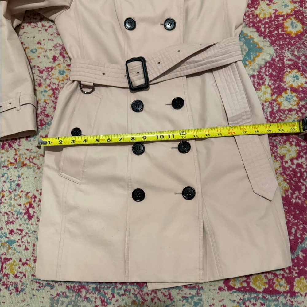 Authentic Burberry Light Pink Trench Coat - Picture 13 of 15